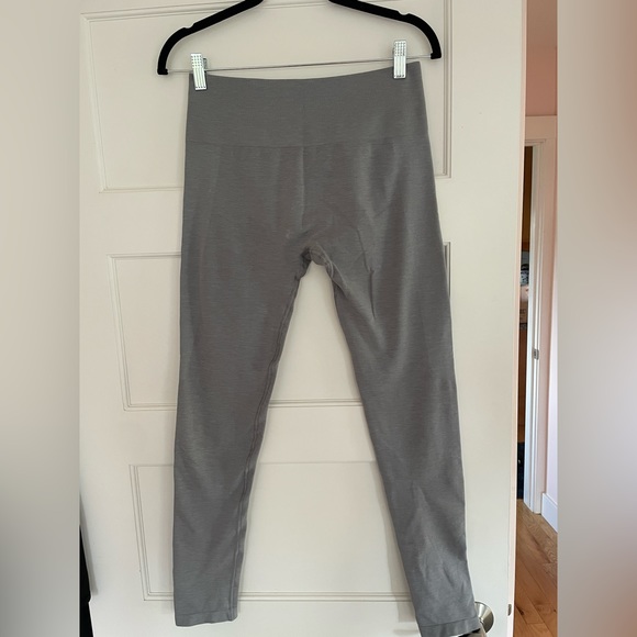 Alphalete Amplify Light Grey - Picture 6 of 10